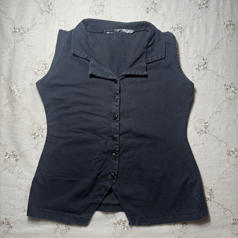 Vintage Black Sleeveless Button-Up Tank Top